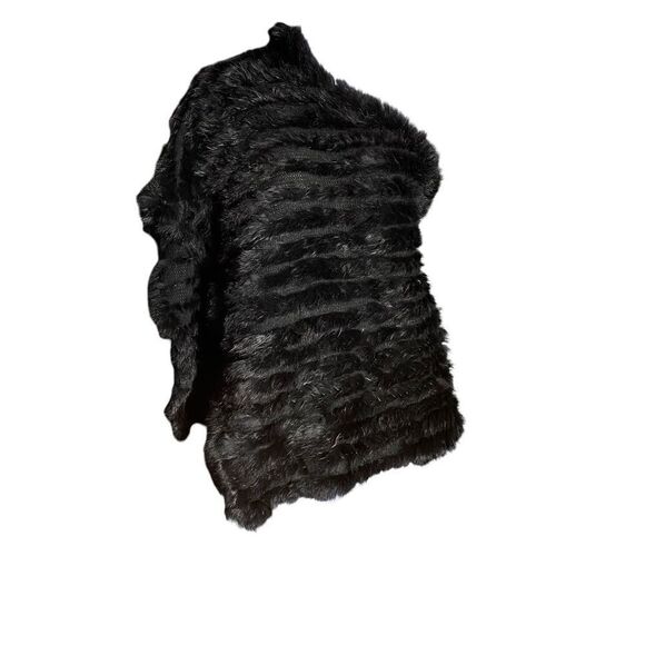 Black Faux fur high low poncho OSFM - Picture 5 of 5